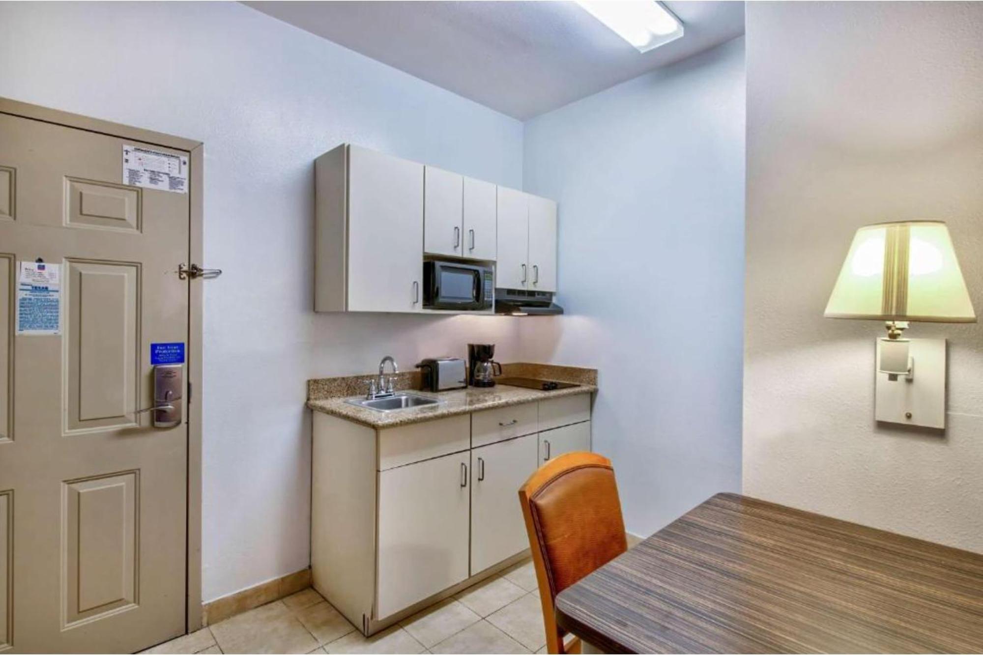 Oyo Townhouse Beaumont Medical Center Area Hotel Exterior photo