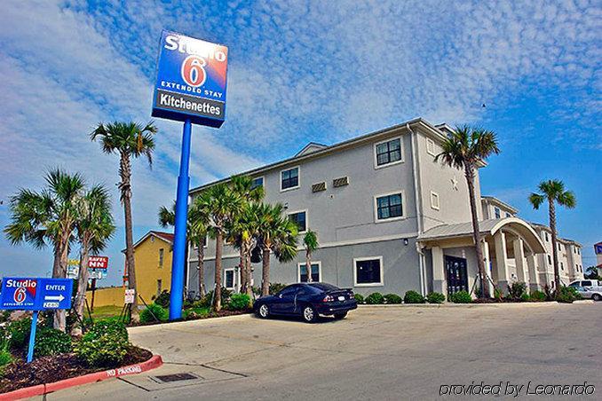 Oyo Townhouse Beaumont Medical Center Area Hotel Exterior photo